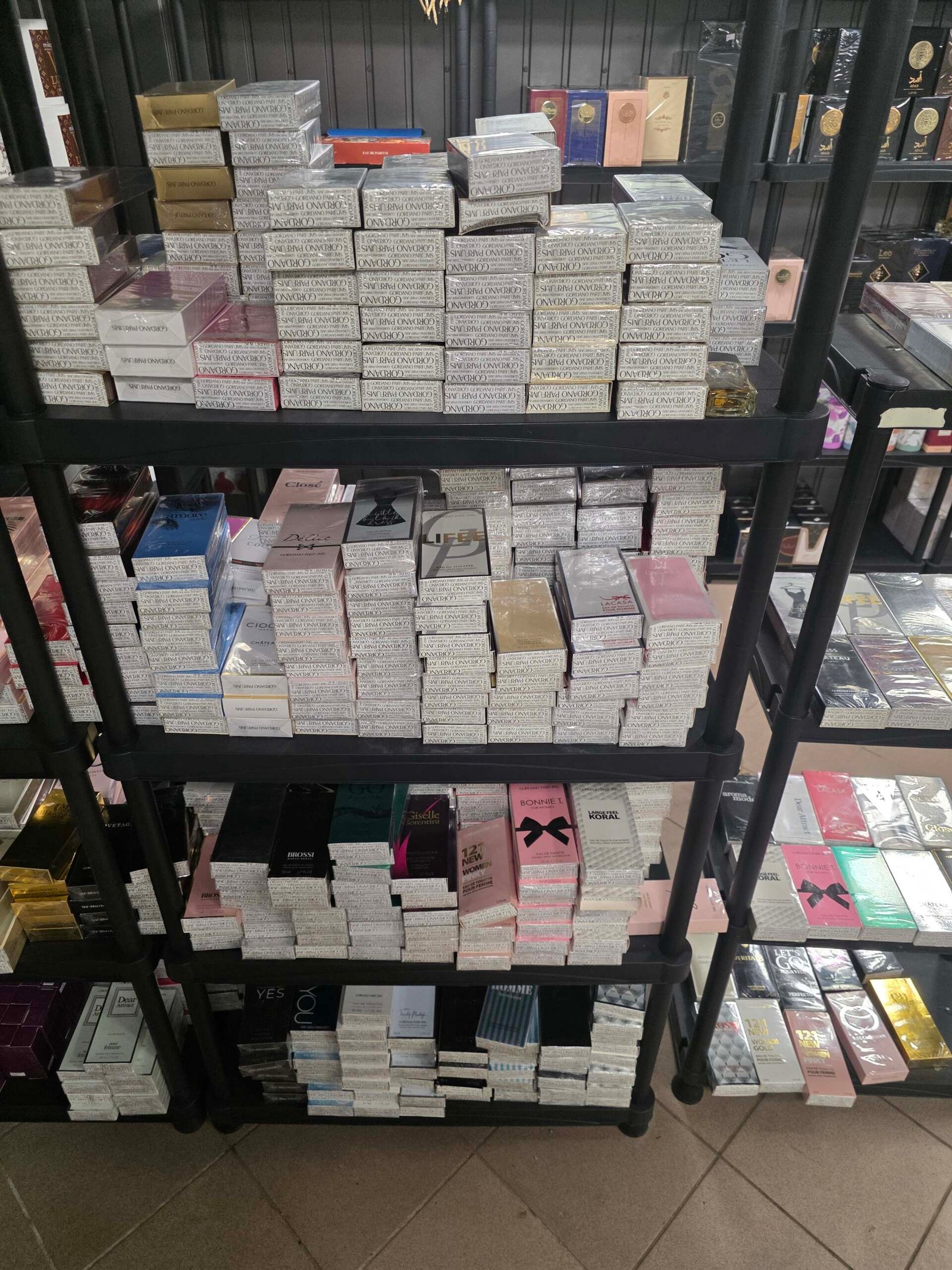 KVEPALAI , PIGIAU , KVAPAI